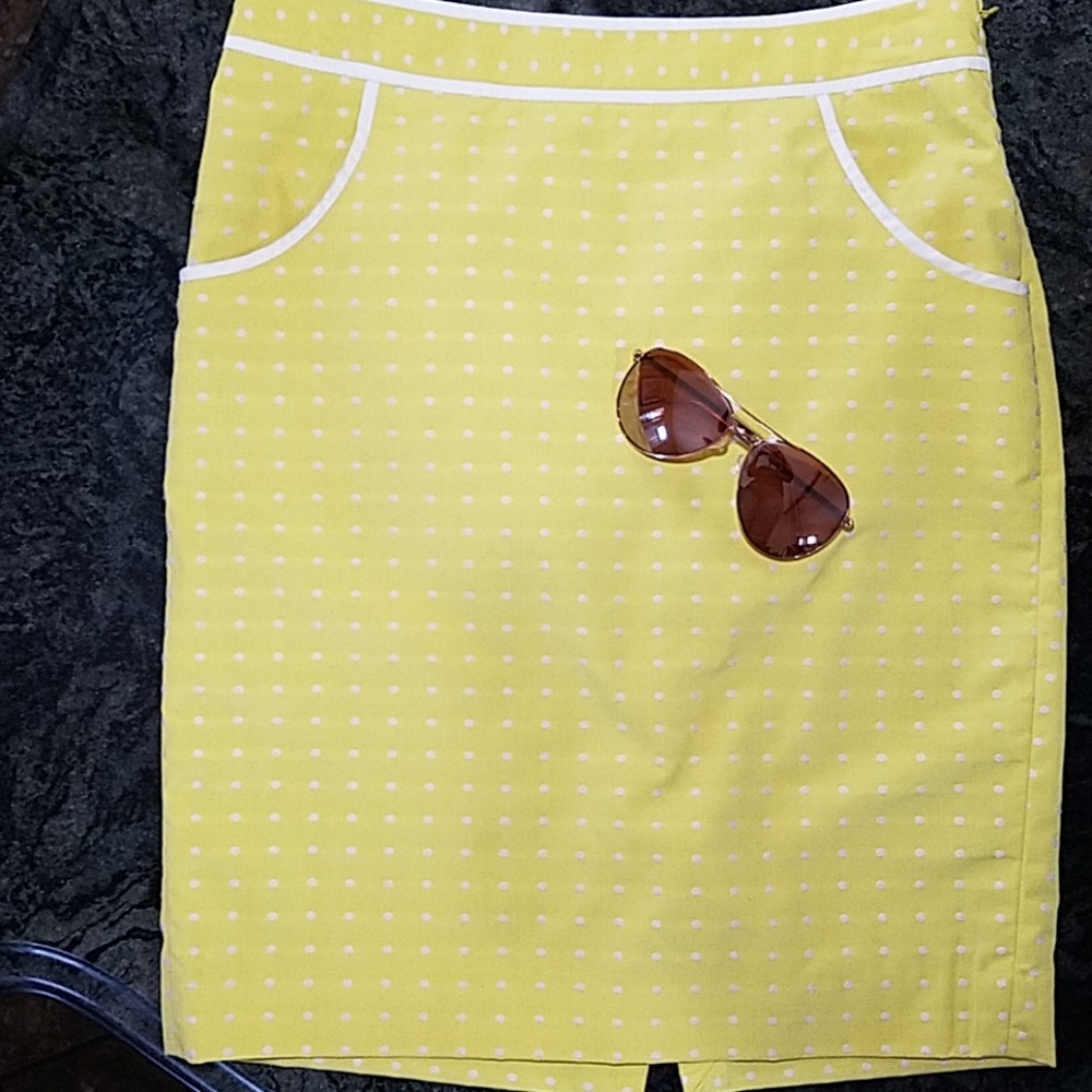 THE LIMITED LIME GREEN SKIRT